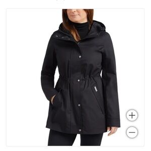 Hunter raincoat NWT XL Black